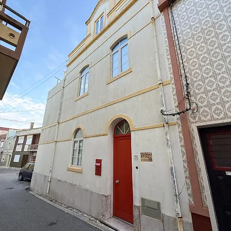 Casa Ancoras Historic In Buarcos Portugal Pensionat 3*