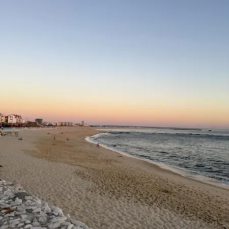 Casa Ancoras Historic In Buarcos Portugal Bicas