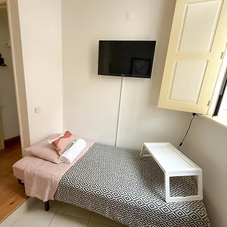 Casa Ancoras Historic In Buarcos Portugal Pensionat