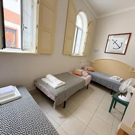 Pensionat Casa Ancoras Historic In Buarcos Portugal