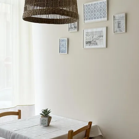 Casa Ancoras Historic In Buarcos Portugal