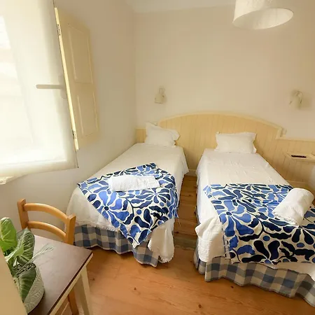 Casa Ancoras Historic In Buarcos Portugal Bicas