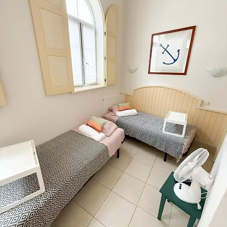 Casa Ancoras Historic In Buarcos Portugal Gasthof Bicas